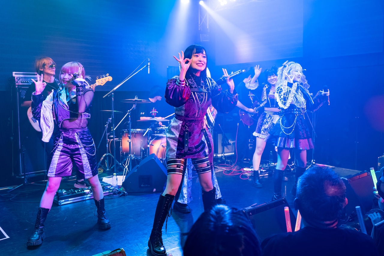 Genesis Girl、初の生バンドライブで圧巻のパフォーマンス（ライブ