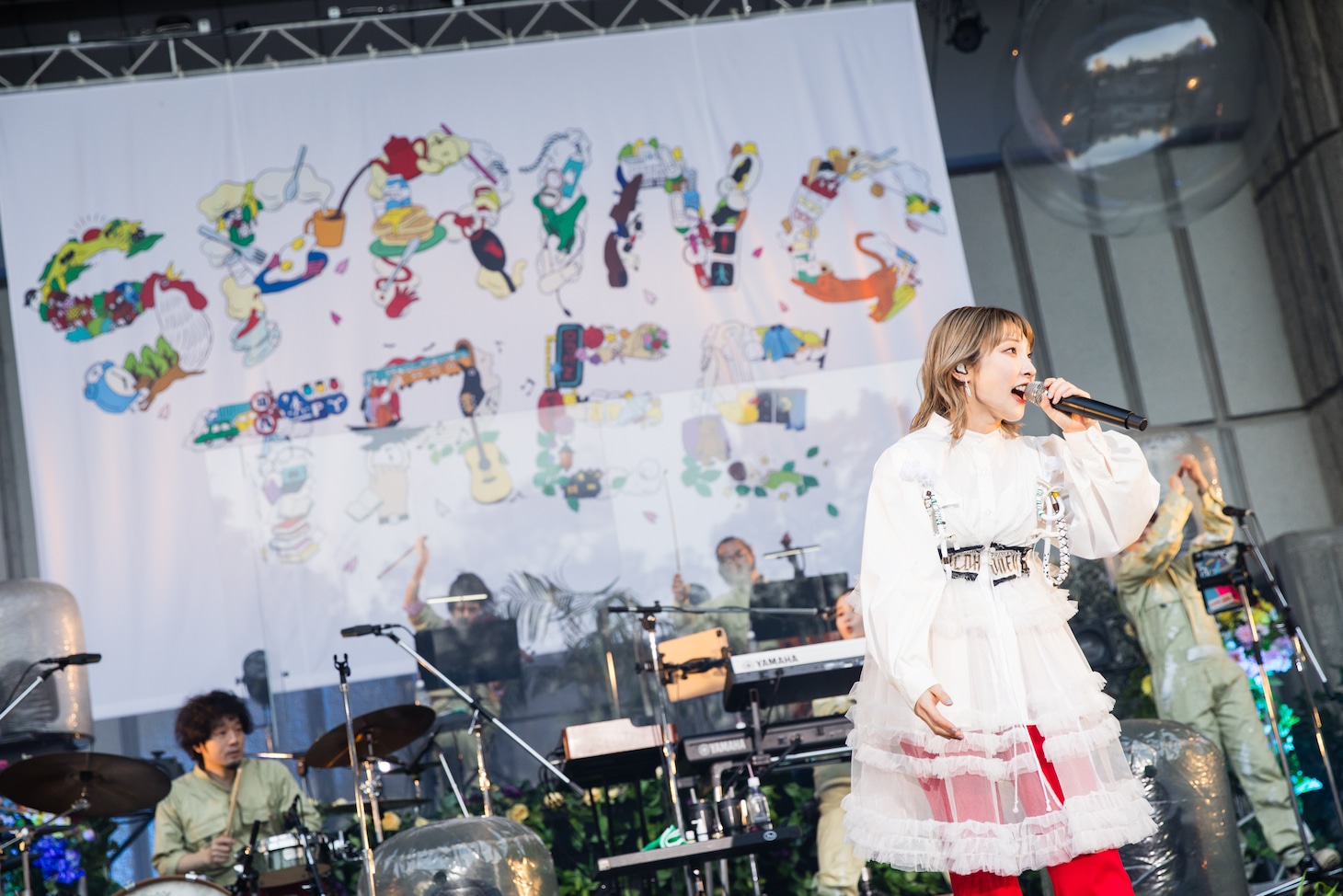 「家入レオ YAON ～SPRING TREE～ vol.2」の様子。（撮影：Rina Asahi）