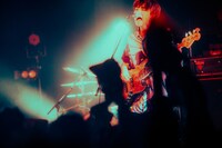 佐々木直人（B, Vo）（撮影：稲垣ルリコ）