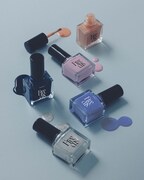 デビューコレクションのネイルポリッシュ。