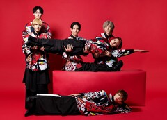 世が世なら!!!が人文字に挑戦、“事故画”も公開