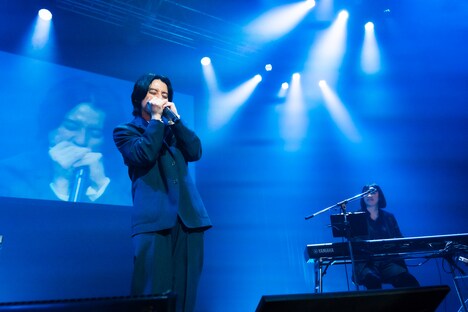 渋谷すばる（左）と西野恵未（右）。（撮影：西村彩子［SELF:PSY'S］）