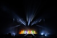 「私立恵比寿中学 15th Anniversary 大学芸会2025～LOVE&BRAVE～」オープニングの様子。