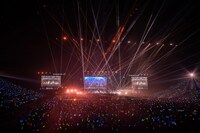 人気画像1位は「私立恵比寿中学15周年、過去最多1万5000人が10年ぶりSSAに集結『ずっと皆さんを幸せにします！』」より、1万5000人が集ったさいたまスーパーアリーナ。