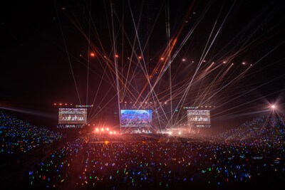 人気画像1位は「私立恵比寿中学15周年、過去最多1万5000人が10年ぶりSSAに集結『ずっと皆さんを幸せにします！』」より、1万5000人が集ったさいたまスーパーアリーナ。