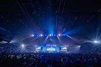 一面青く染まったさいたまスーパーアリーナ。