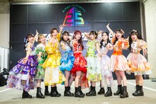 ライブ直前、元気いっぱいの私立恵比寿中学。