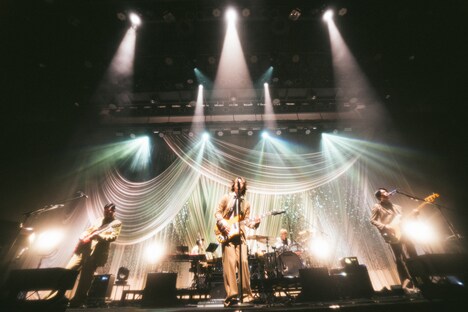 「15th Anniversary Show『FiNO is』」の様子。（Photo by Keisuke Morizawa）