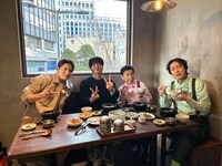 東方神起とナインティナイン。©︎フジテレビ