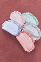 「LE SSERAFIM GELATO PIQUE Collection2025」サテンポーチ