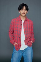 中島颯太©練馬ジム | LINE マンガ・2025 映画「おっパン」製作委員会