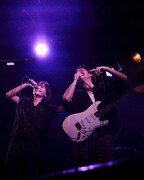 iriとTAIKING。（撮影：丸山達也）