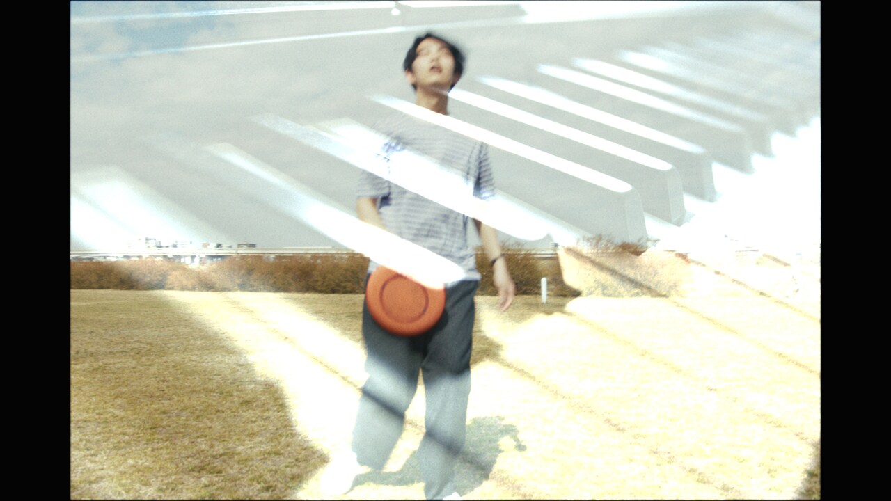 折坂悠太が撮影・編集を手がけた「沖の方へ」MV公開