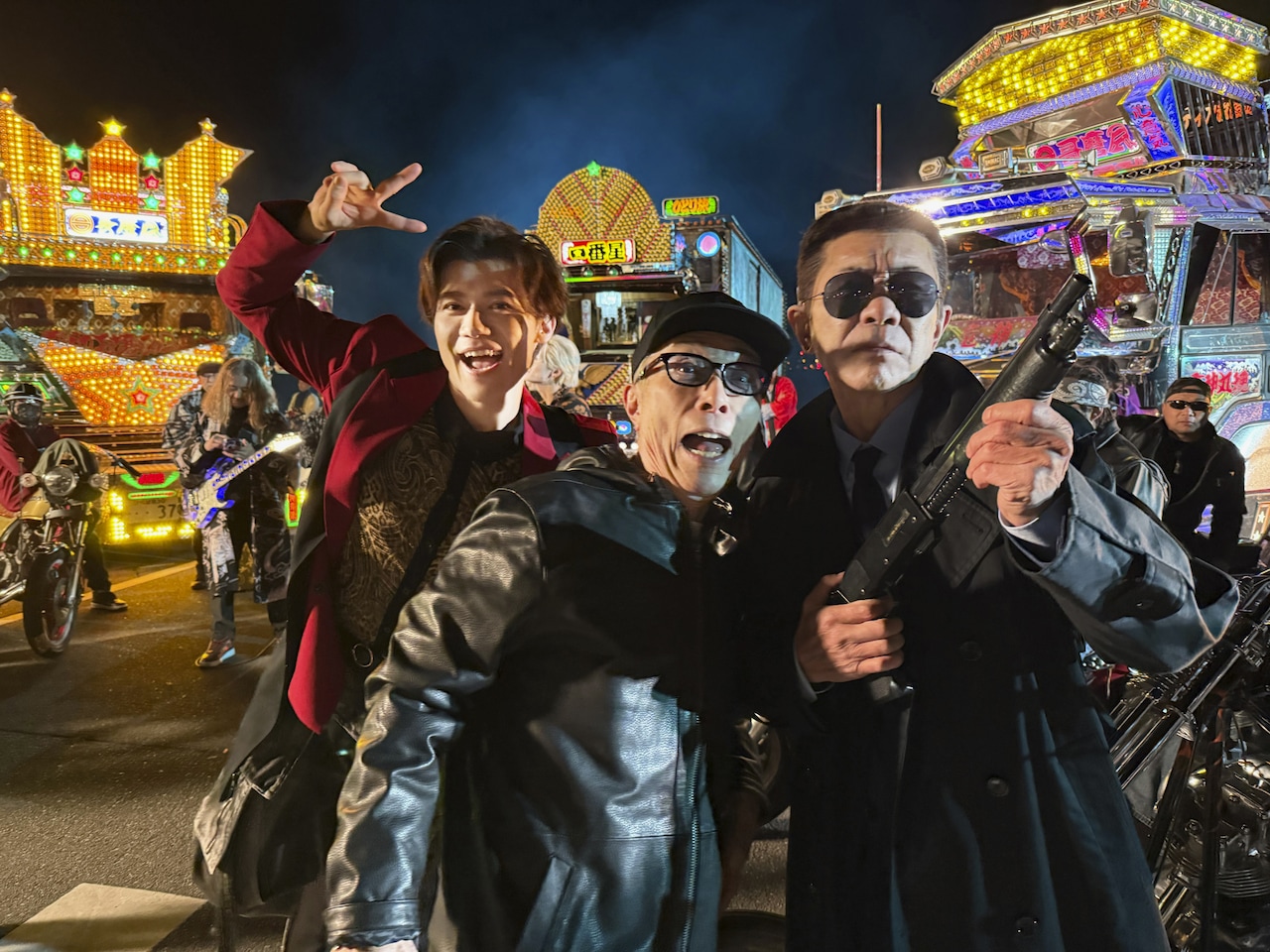 新浜レオン「炎のkiss」MVに木梨憲武＆所ジョージが特別出演