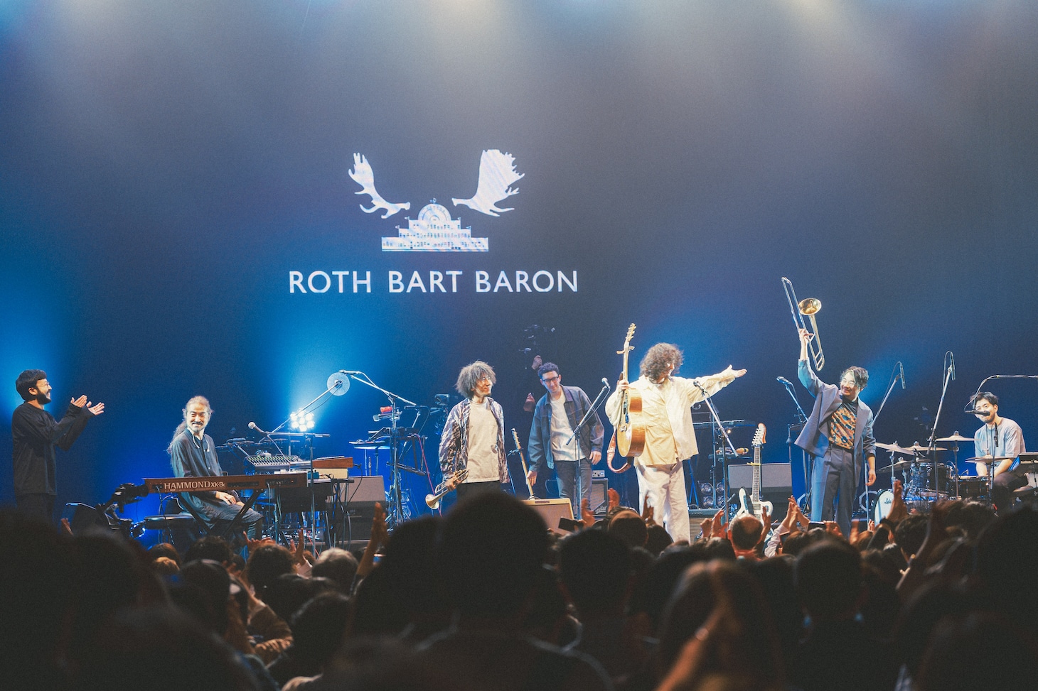 「ROTH BART BARON 10th Anv TOUR 2024-2025『Ice Age: Melt and Blooms』」ファイナル公演の様子。（撮影：金本凛太朗）