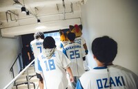 北海道・エスコンフィールドHOKKAIDOでのスペシャルミニライブより。