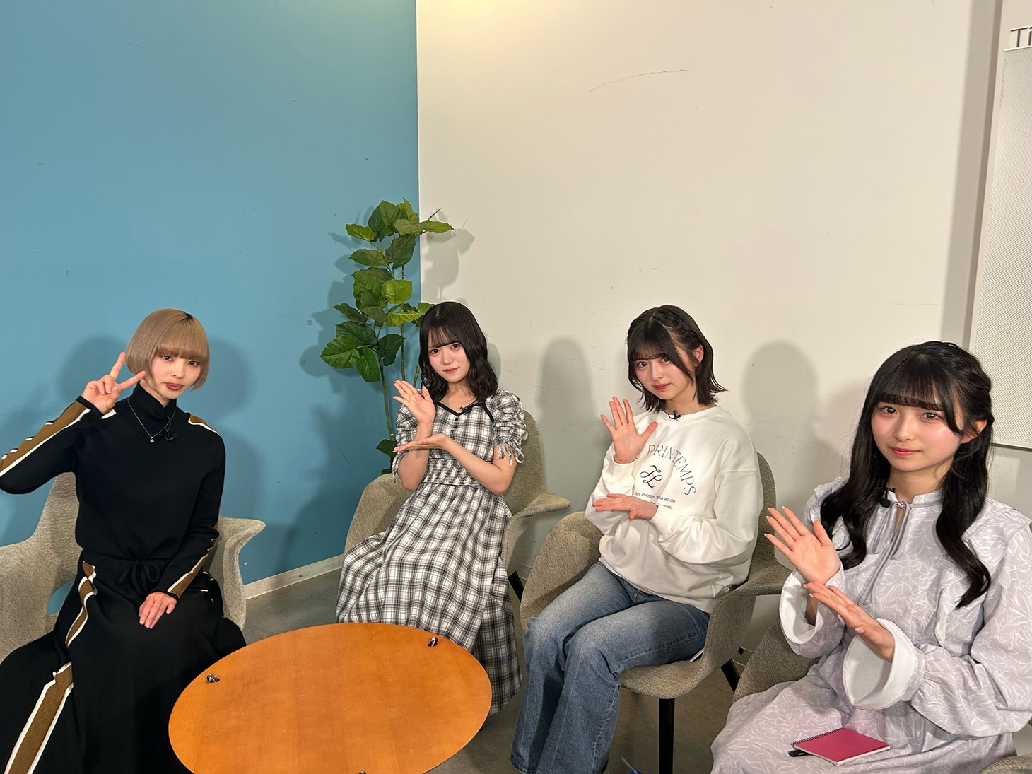最上もがとWHITE SCORPIONメンバー。