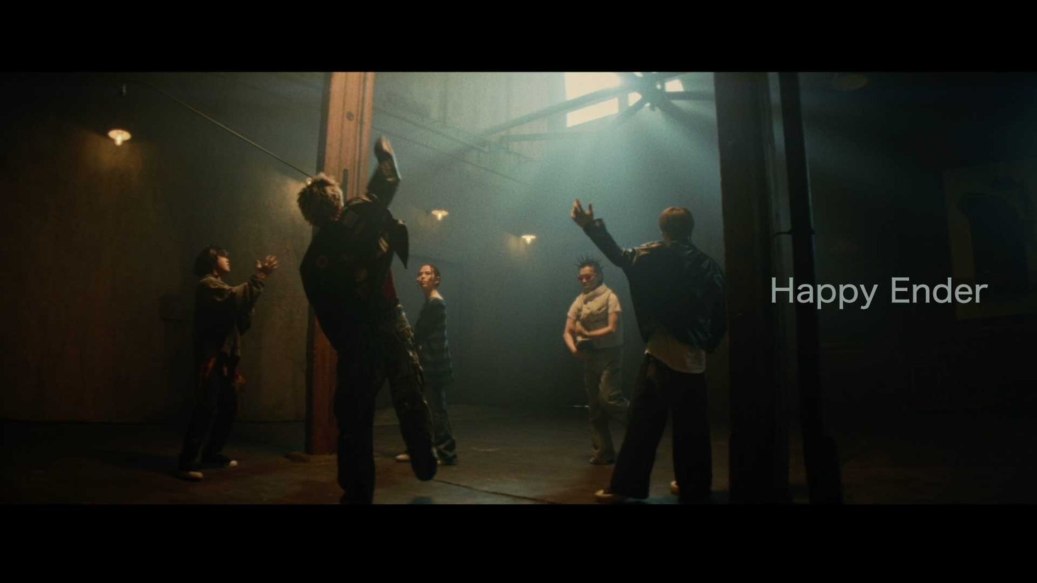 THE BEAT GARDEN「Happy Ender」ミュージックビデオより。