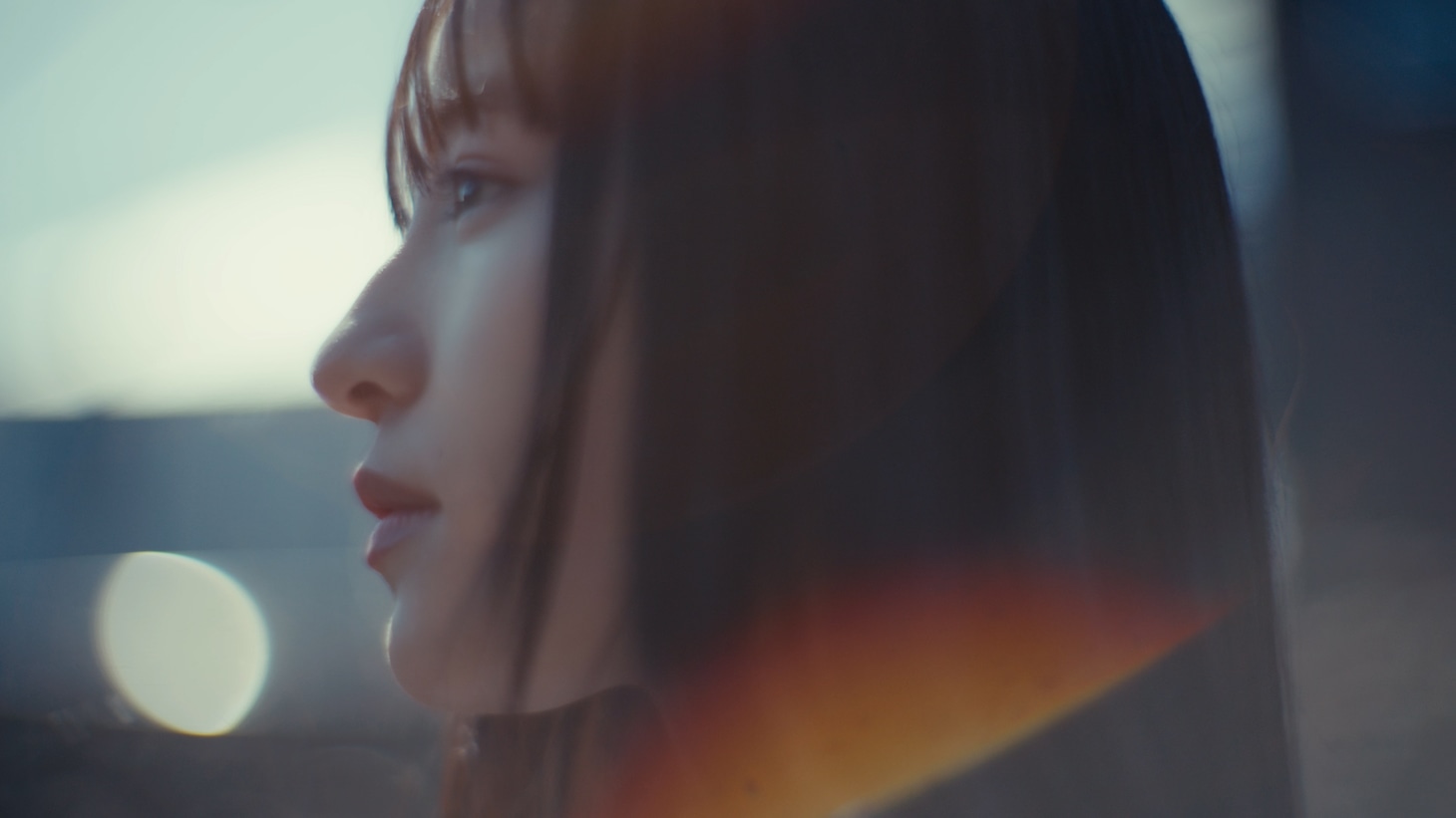 Uru「フィラメント」ミュージックビデオより。