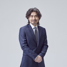 「サタデーLIVE ニュース ジグザグ」ナビゲーターの小澤征悦。