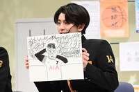 好きなサッカー選手のゴールパフォーマンスを描いたハル。