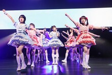 「虹のコンキスタドール SPRING TOUR 2025 『君の明日が晴れるなら』」初日公演の様子。