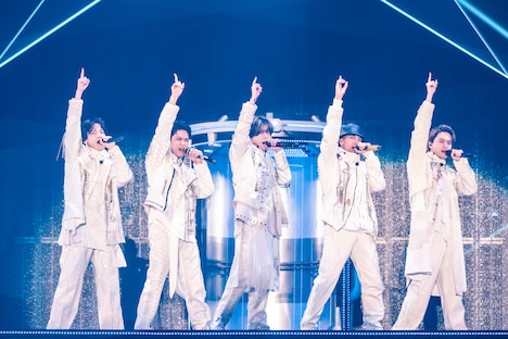 熱く歌うAぇ! group。（撮影：田中聖太郎）