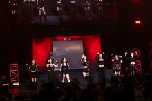 「HANA デビュー直前イベント」埼玉・大宮ソニックシティ 大ホール公演の様子。