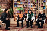 Number_iと大泉洋。（写真提供：NHK）