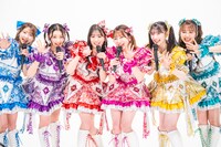 超ときめき♡宣伝部による生配信ライブの様子。