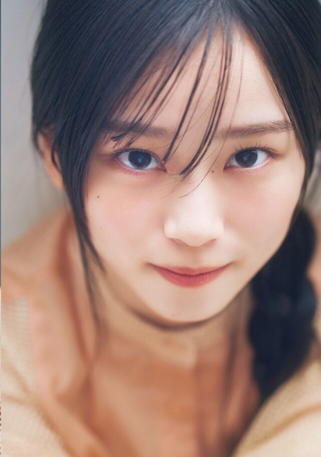 週刊少年マガジン」18号より、山下瞳月。 - 櫻坂46山下瞳月、的野美青