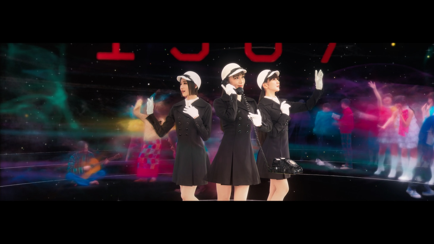 「IOWN×Perfume」オープニングムービーより。