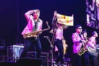 「Paradise Has No Border」のセッションの様子。（撮影：青木カズロー）