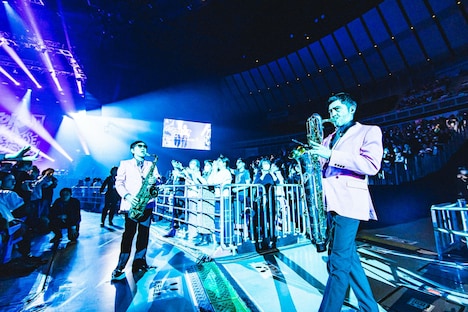 オープニングの様子。(撮影:青木カズロー)