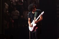 スティーヴィー・サラス（G）©VERMILLION