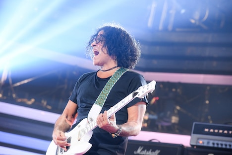 スティーヴィー・サラス（G）©VERMILLION