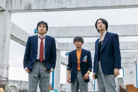 左からKANON、TAIKI、RUI。 ©フジテレビ