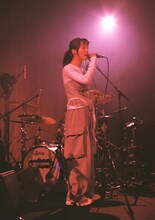 塩塚モエカ（Vo, G / 羊文学）（撮影：池野詩織）