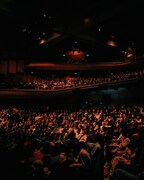 客席の様子。（Photo by Ellie Slorick）