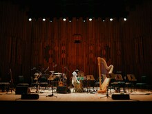 青葉市子「Luminescent Creatures World Tour」Barbican Centre公演の様子。（Photo by Ellie Slorick）