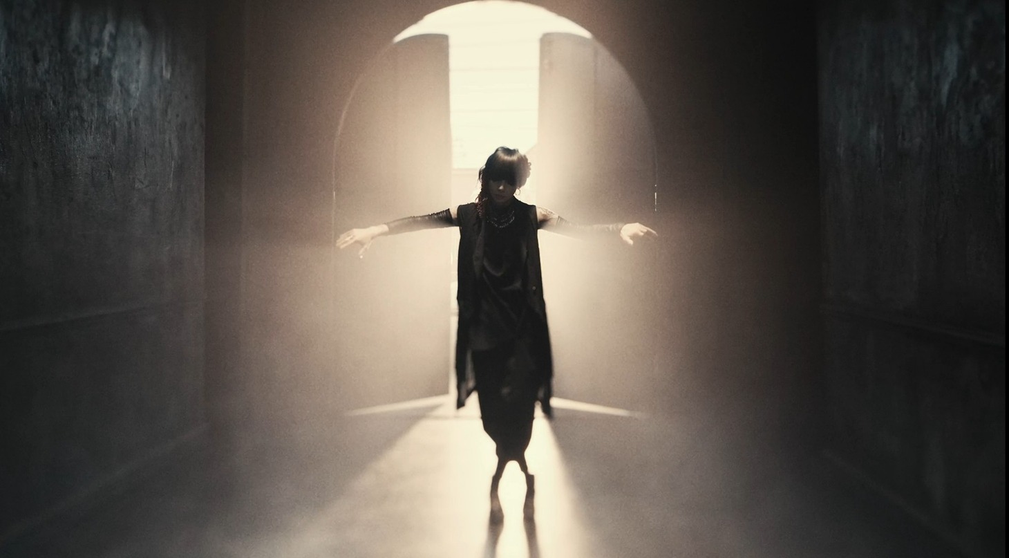 lynch.「GOD ONLY KNOWS」ミュージックビデオより