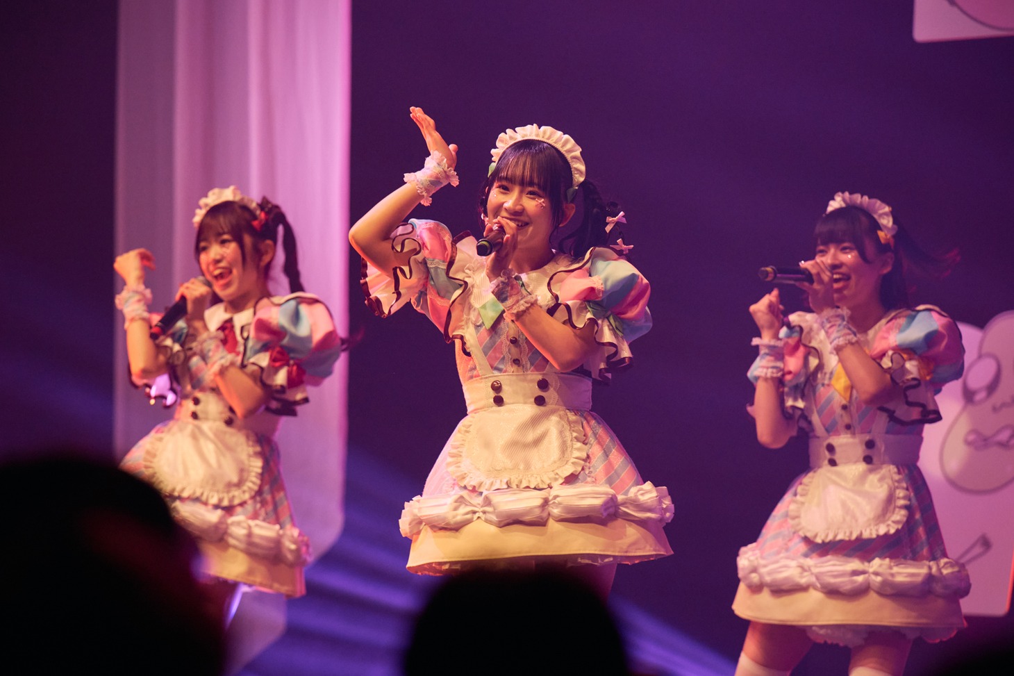 「こみっきゅおん！ONE MAN LIVE 2025 『SWEETS ISLAND』」の様子。（提供：エイジアプロモーション）