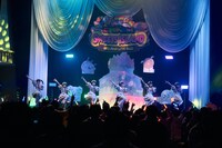 「こみっきゅおん！ONE MAN LIVE 2025 『SWEETS ISLAND』」の様子。（提供：エイジアプロモーション）