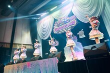 「こみっきゅおん！ONE MAN LIVE 2025 『SWEETS ISLAND』」の様子。（提供：エイジアプロモーション）