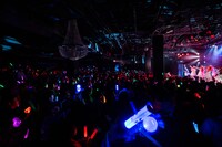 いぎなり東北産のライブで盛り上がるフロア。