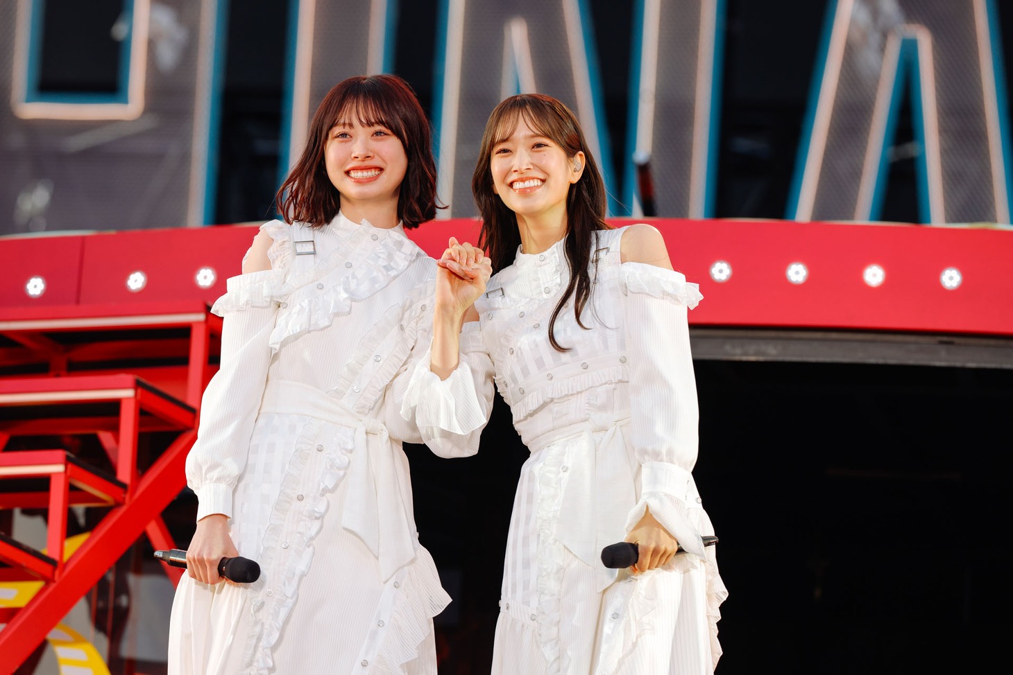 高橋未来虹と佐々木久美。（撮影：上山陽介）