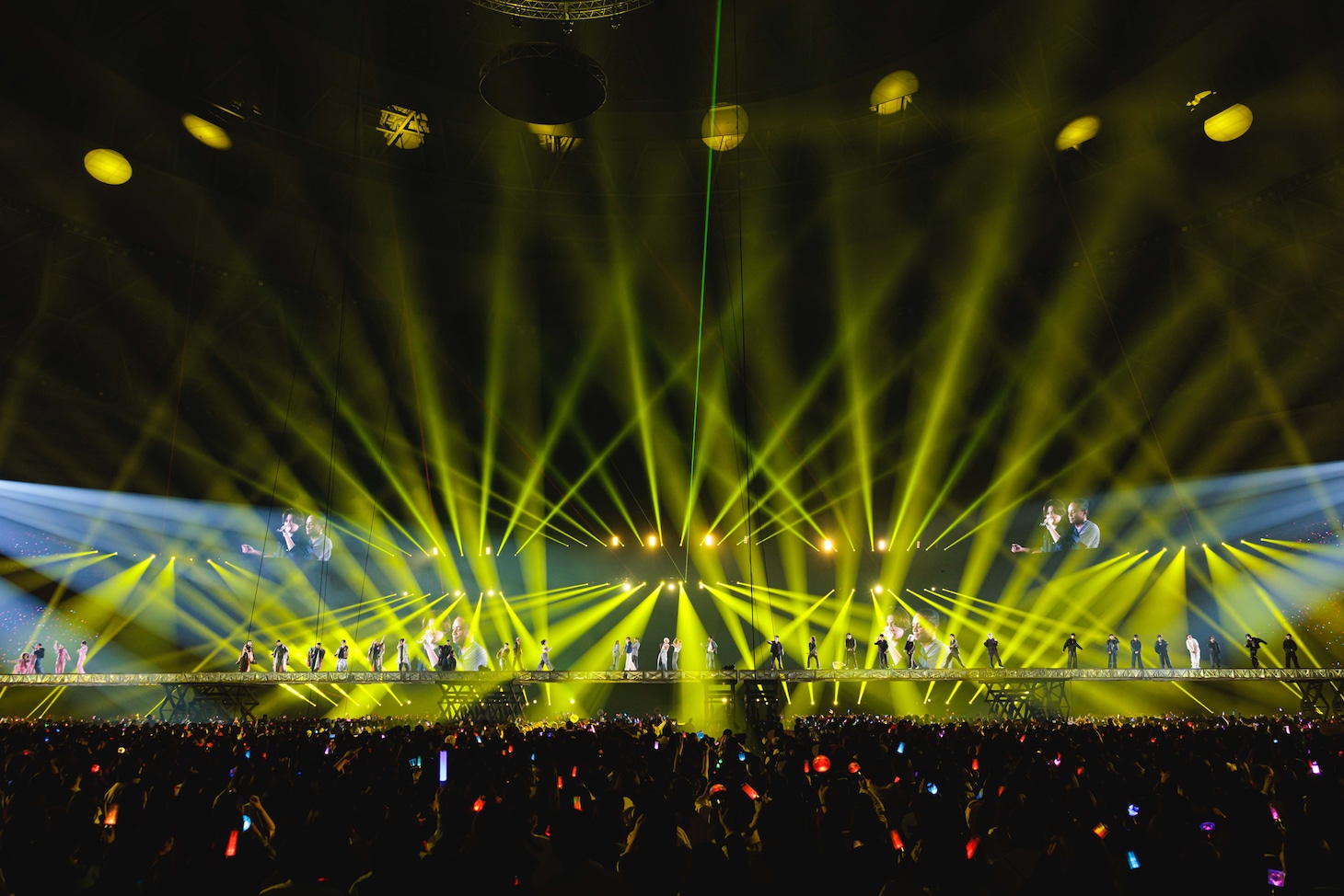 Number_i、IMP.、北山宏光、ISSEI、三宅健による「TOBE ARTISTS' REMIX」の様子。
