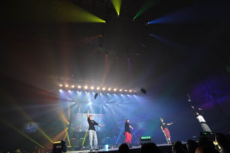 「OWV 5th Anniversary LIVE-SUPERNOVA-」の様子。