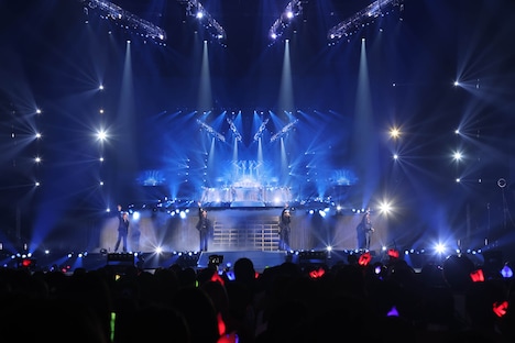 「OWV 5th Anniversary LIVE-SUPERNOVA-」の様子。