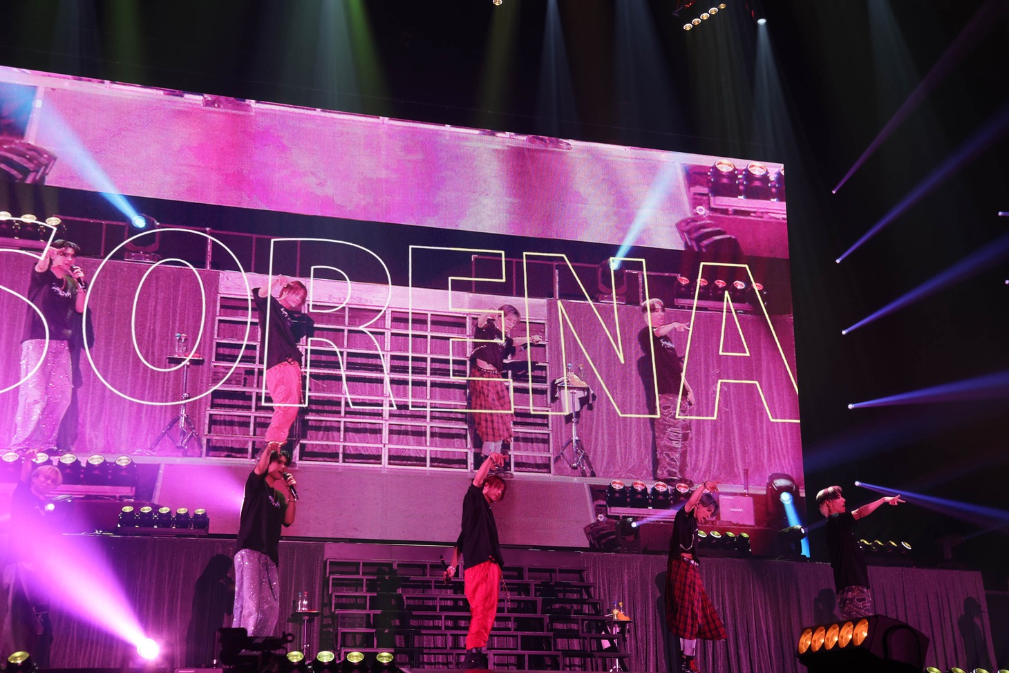 「OWV 5th Anniversary LIVE-SUPERNOVA-」の様子。